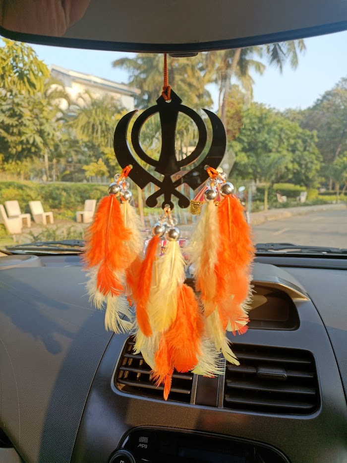 Car on sale photo hanger